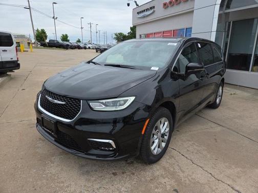 2025 Chrysler Pacifica L