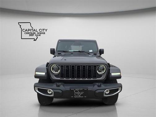 2026 Jeep Gladiator Sahara 4x4