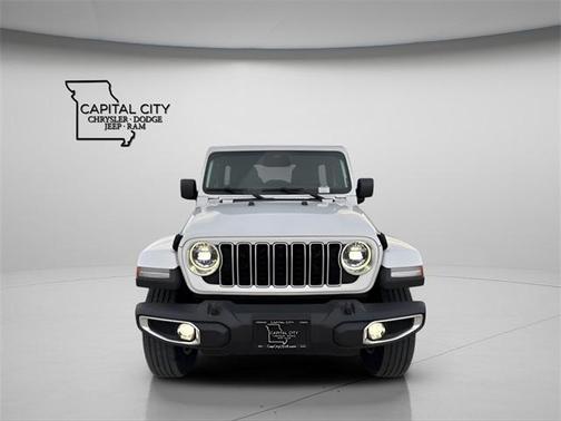 2026 Jeep Wrangler 4-Door Sahara 4x4