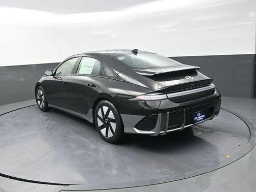 Onyx Black 2025 Hyundai IONIQ 6 SE