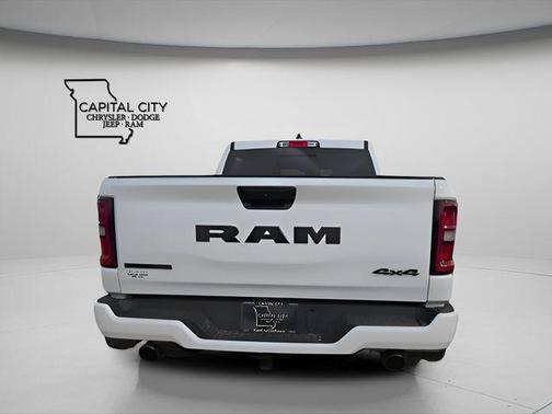 Bright White Clearcoat 2026 RAM 1500 Big Horn/Lone Star