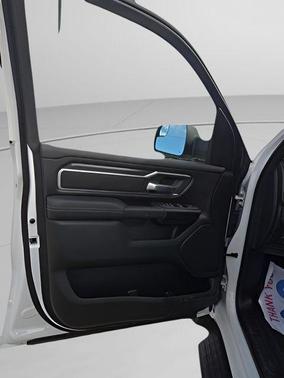 Bright White Clearcoat 2026 RAM 1500 Big Horn/Lone Star