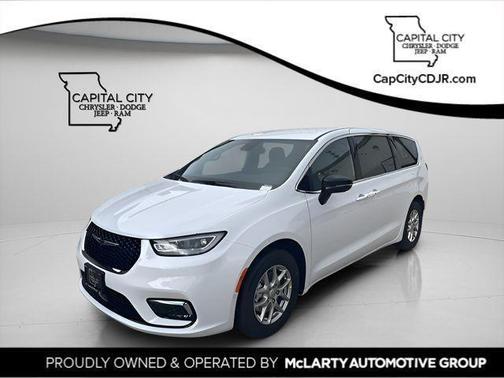 Bright White Clearcoat 2026 Chrysler Pacifica L