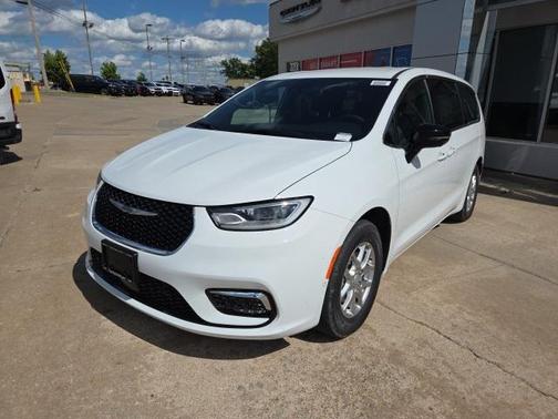 2025 Chrysler Pacifica L