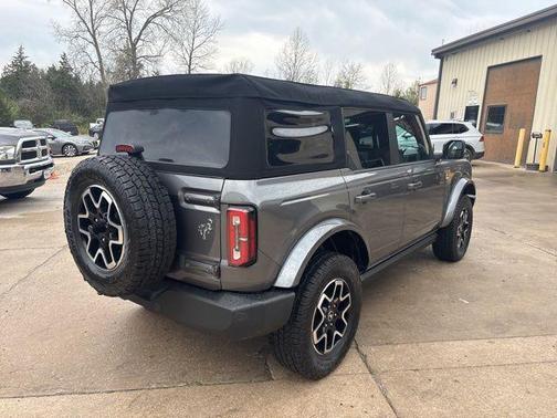 Carbonized Gray Metallic 2023 Ford Bronco Outer Banks