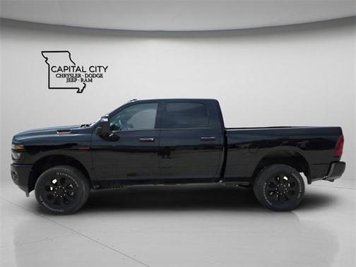 2025 RAM 2500 Big Horn Crew Cab 4x4 6'4' Box