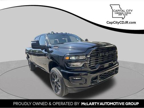Diamond Black Crystal Pearlcoat 2026 RAM 2500 Big Horn Crew Cab 4x4 6'4' Box