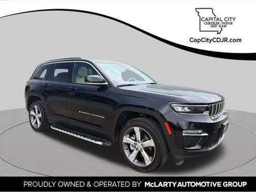 Diamond Black Crystal Pearlcoat 2025 Jeep Grand Cherokee Limited