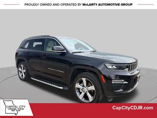 Diamond Black Crystal Pearlcoat 2025 Jeep Grand Cherokee Limited
