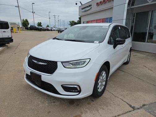 2025 Chrysler Pacifica L