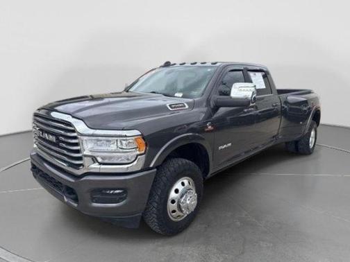 Granite Crystal Metallic Clearcoat 2024 RAM 3500 Longhorn