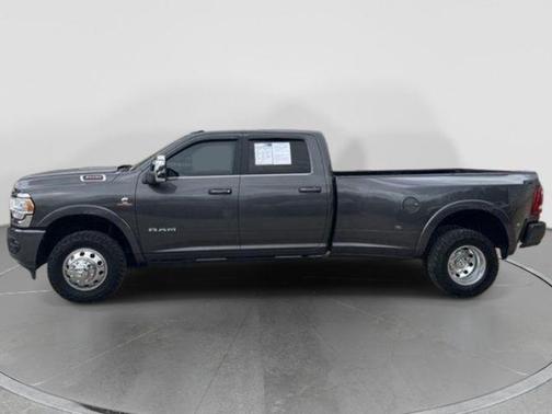 Granite Crystal Metallic Clearcoat 2024 RAM 3500 Longhorn