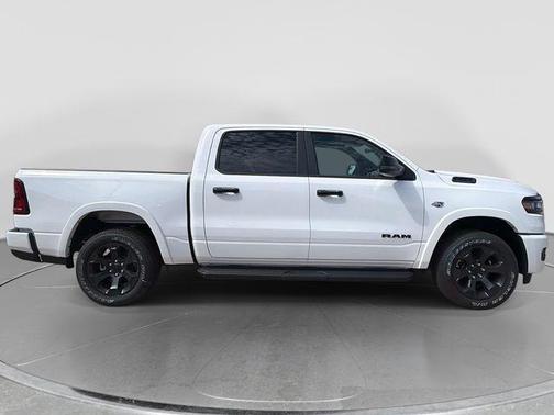 Bright White Clearcoat 2026 RAM 1500 Big Horn/Lone Star