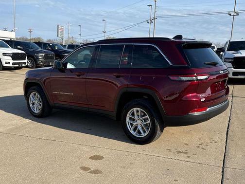 Velvet Red Pearlcoat 2026 Jeep Grand Cherokee Altitude