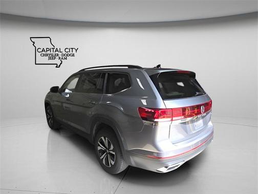 2024 Volkswagen Atlas 2.0T SE