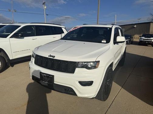2020 Jeep Grand Cherokee Altitude