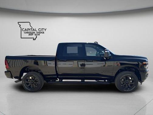 Diamond Black Crystal Pearlcoat 2026 RAM 2500 Laramie Crew Cab 4x4 6'4' Box