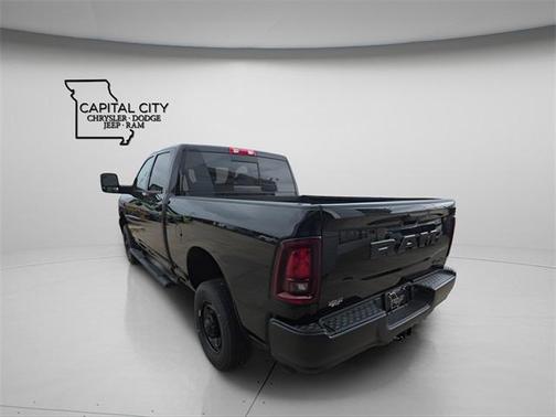 2025 RAM 2500 Tradesman Crew Cab 4x4 6'4' Box