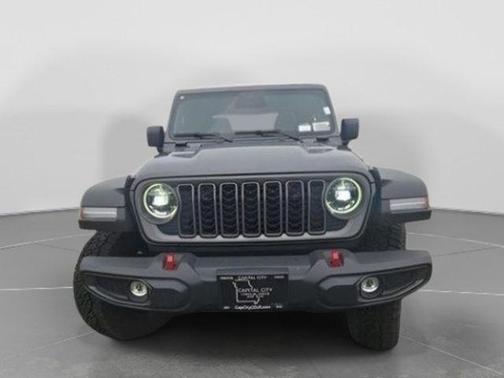 Granite Crystal Metallic Clearcoat 2026 Jeep Gladiator Rubicon