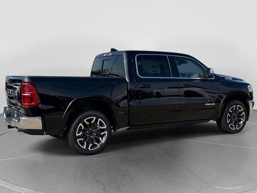 Diamond Black Crystal Pearlcoat 2026 RAM 1500 Longhorn