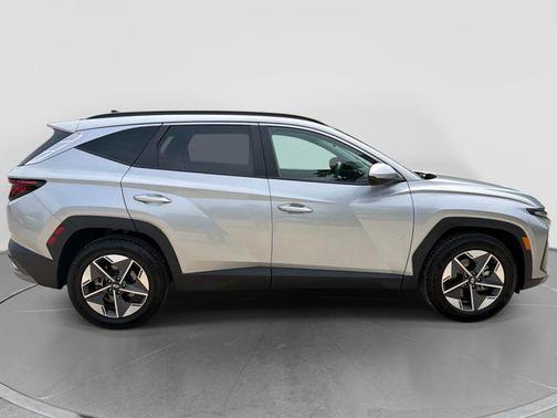 Shimmering Silver 2025 Hyundai TUCSON SEL