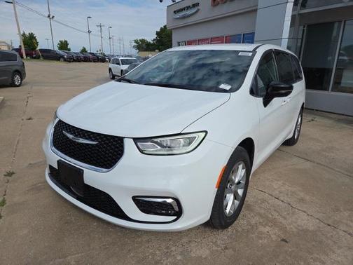 2025 Chrysler Pacifica L