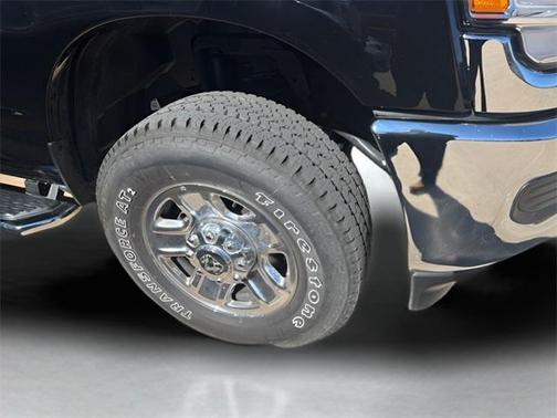 2024 RAM 3500 Tradesman Crew Cab 4x4 6'4' Box