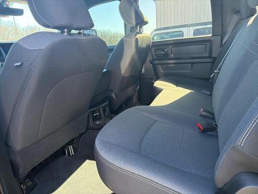 2024 RAM 3500 Tradesman Crew Cab 4x4 6'4' Box