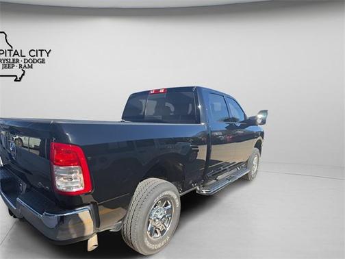 2024 RAM 3500 Tradesman Crew Cab 4x4 6'4' Box