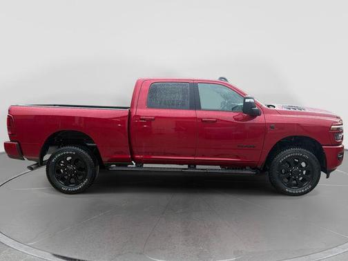 Molten Red 2026 RAM 2500 Laramie Crew Cab 4x4 6'4' Box