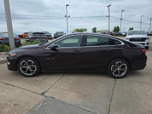 2021 Chevrolet Malibu FWD LT