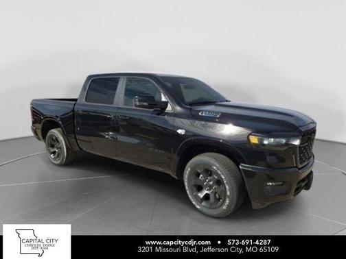 Diamond Black Crystal Pearlcoat 2026 RAM 1500 Big Horn/Lone Star