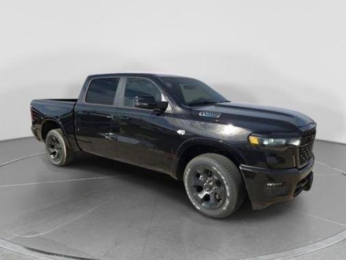 Diamond Black Crystal Pearlcoat 2026 RAM 1500 Big Horn/Lone Star