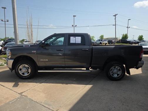 2020 RAM 2500 Tradesman Crew Cab 4X4 6'4' Box
