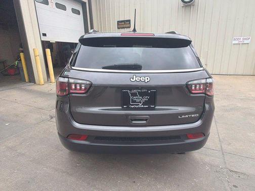 Granite Crystal Metallic Clearcoat 2020 Jeep Compass Limited FWD
