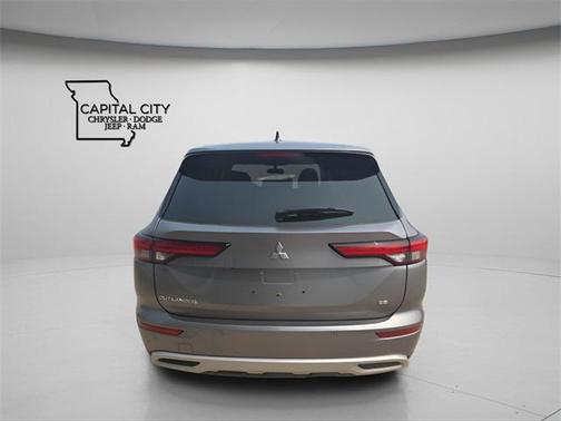 2023 Mitsubishi Outlander SE 2.5 2WD