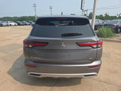2023 Mitsubishi Outlander SE 2.5 2WD