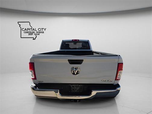 2022 RAM 3500 Tradesman Regular Cab 4x4 8' Box