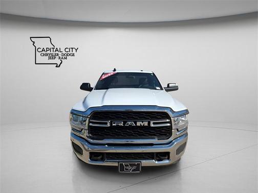 2022 RAM 3500 Tradesman Regular Cab 4x4 8' Box
