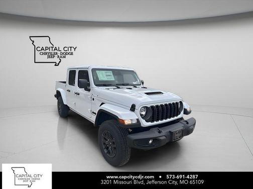 Bright White Clearcoat 2026 Jeep Gladiator Sport S