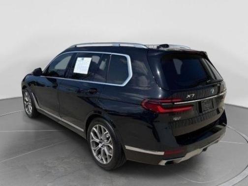 Black Sapphire Metallic 2023 BMW X7 xDrive40i