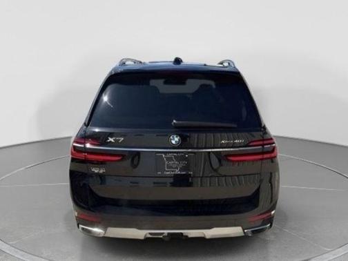 Black Sapphire Metallic 2023 BMW X7 xDrive40i