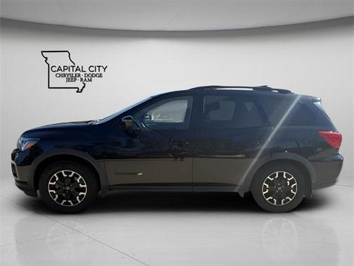 2020 Nissan Pathfinder SL 4WD