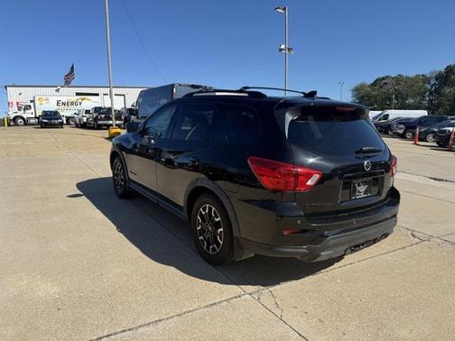 2020 Nissan Pathfinder SL 4WD
