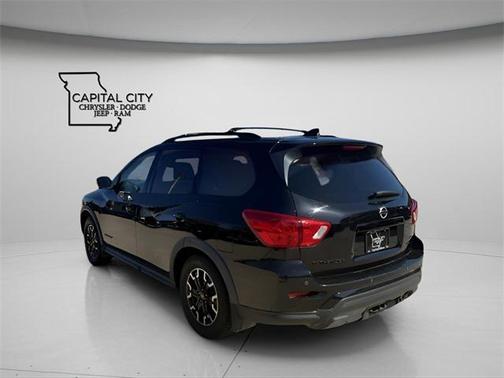 2020 Nissan Pathfinder SL 4WD