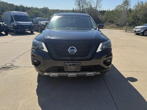 2020 Nissan Pathfinder SL 4WD