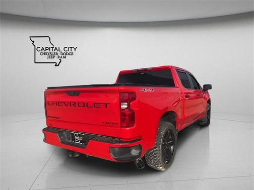 2025 Chevrolet Silverado 1500 Custom