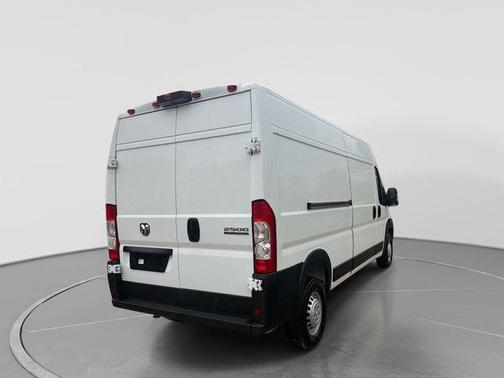 Bright White Clearcoat 2026 RAM ProMaster 2500 Tradesman