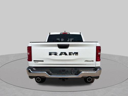 Bright White Clearcoat 2026 RAM 1500 Big Horn/Lone Star