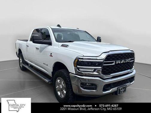 Bright White Clearcoat 2022 RAM 2500 Big Horn Crew Cab 4x4 6'4' Box